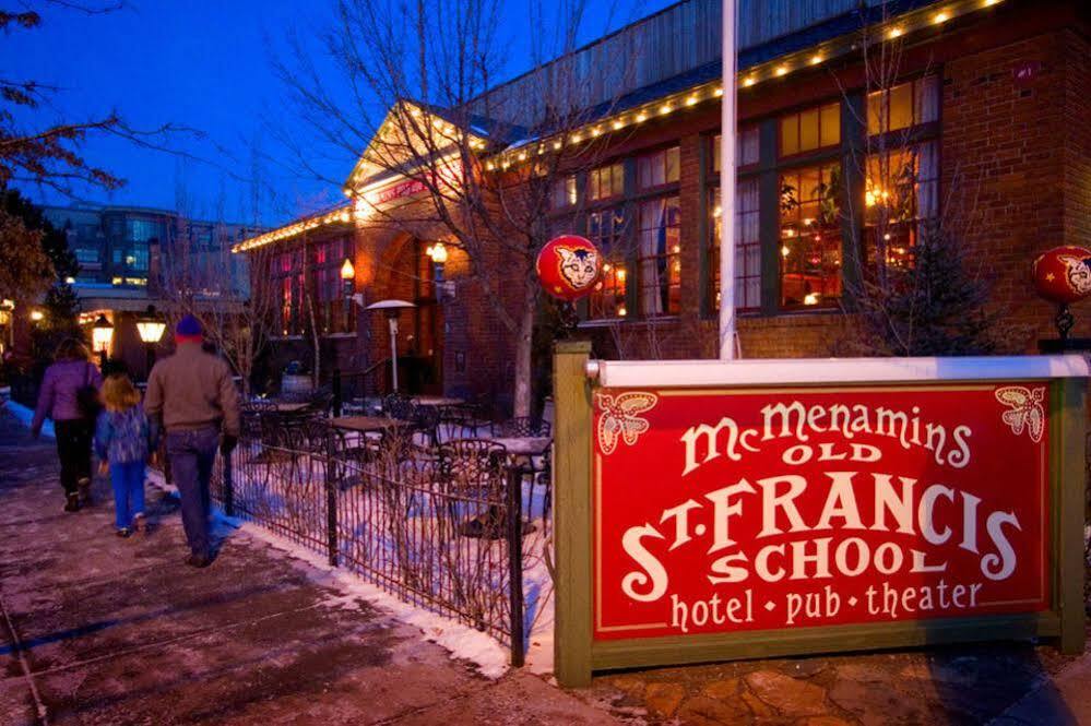 Mcmenamins Old St. Francis School Bend Exterior foto